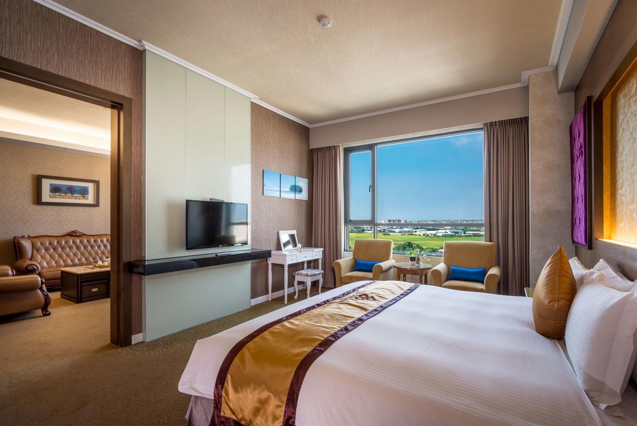 Royal Chiayi Hotel Exterior foto