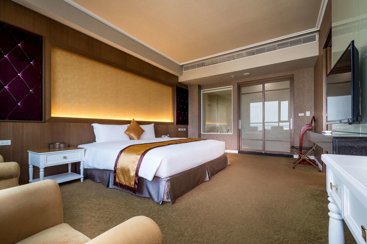 Royal Chiayi Hotel Exterior foto